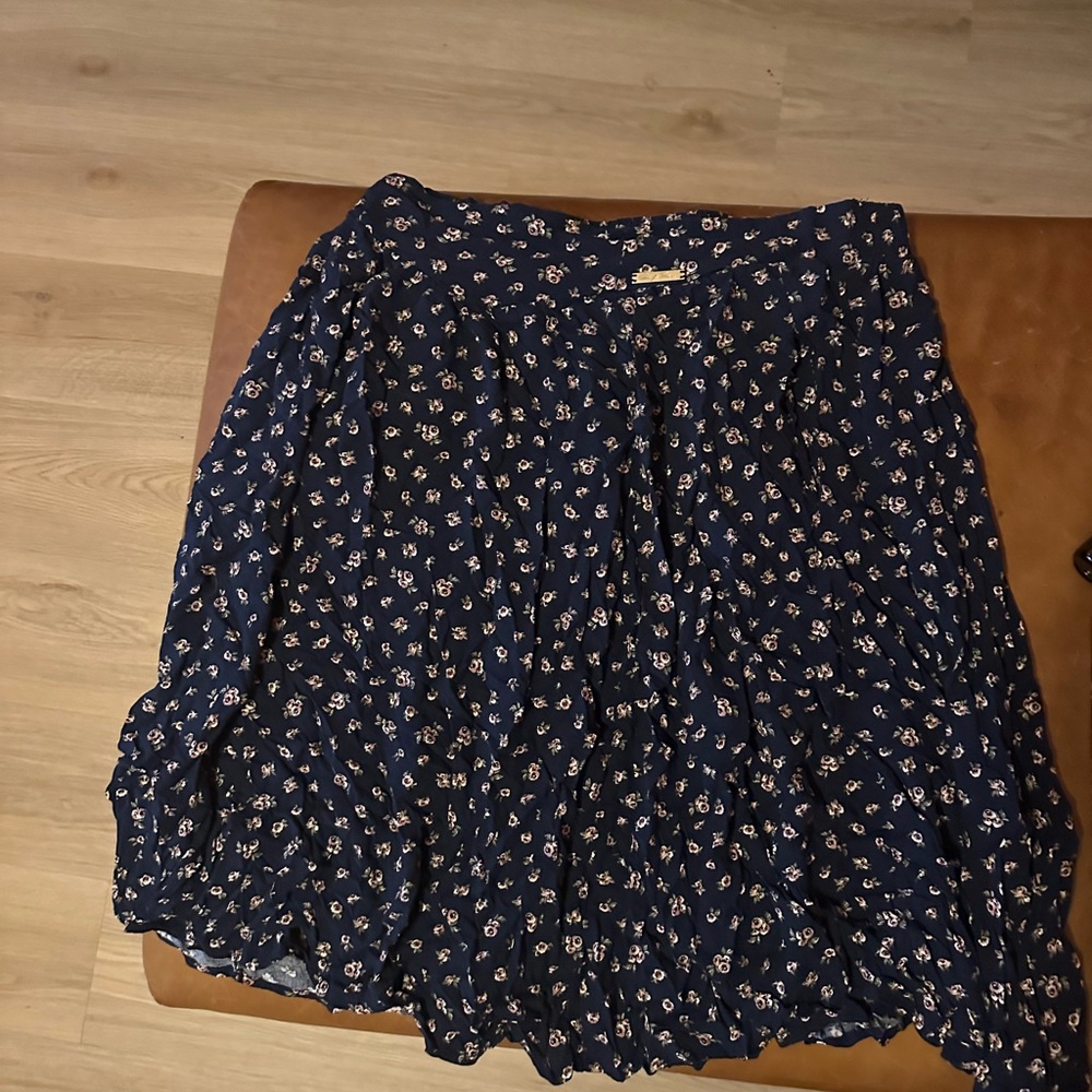 Torrid Blue Floral Marilyn Monroe limited edition skirt